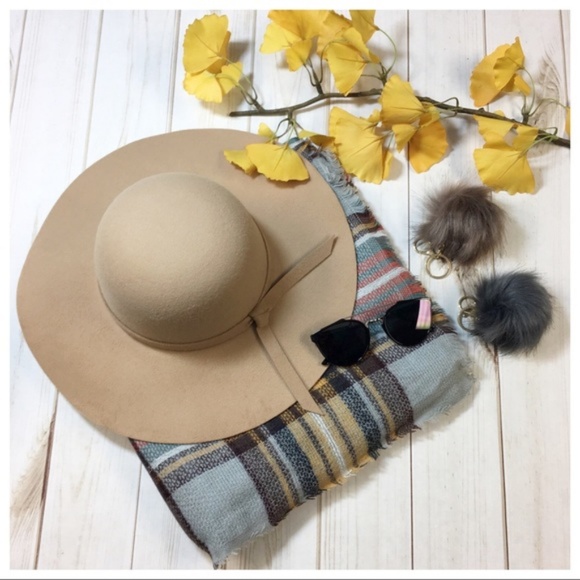 LAST ONE! Beige Boho Bow Floppy Hat - Picture 6 of 7